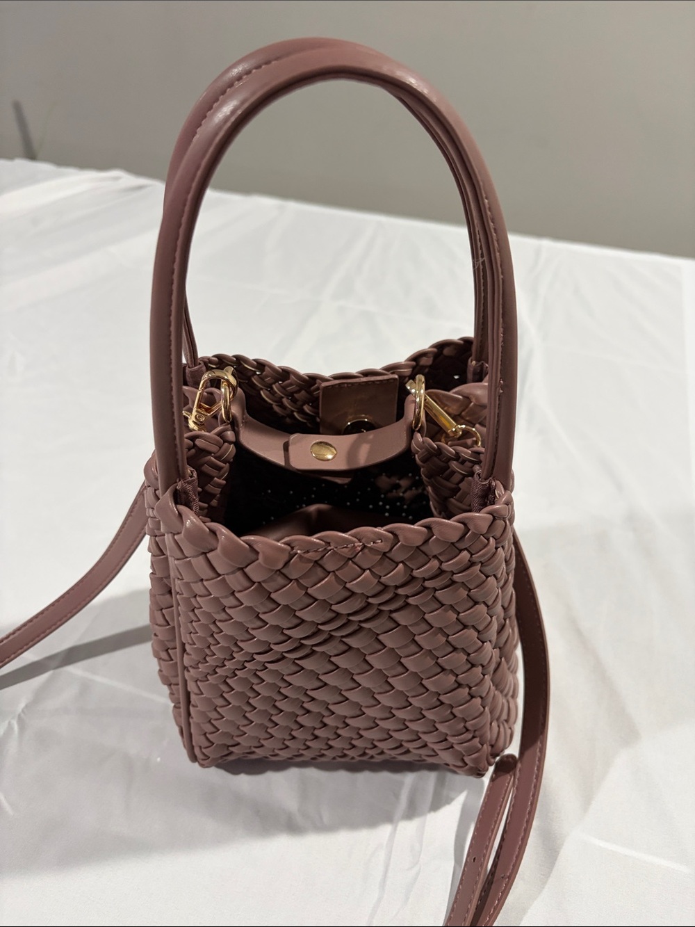 Anthropologie Woven Hollace Tote Bucket Bag in Dusty Rose Mini Edition - Picture 5 of 7